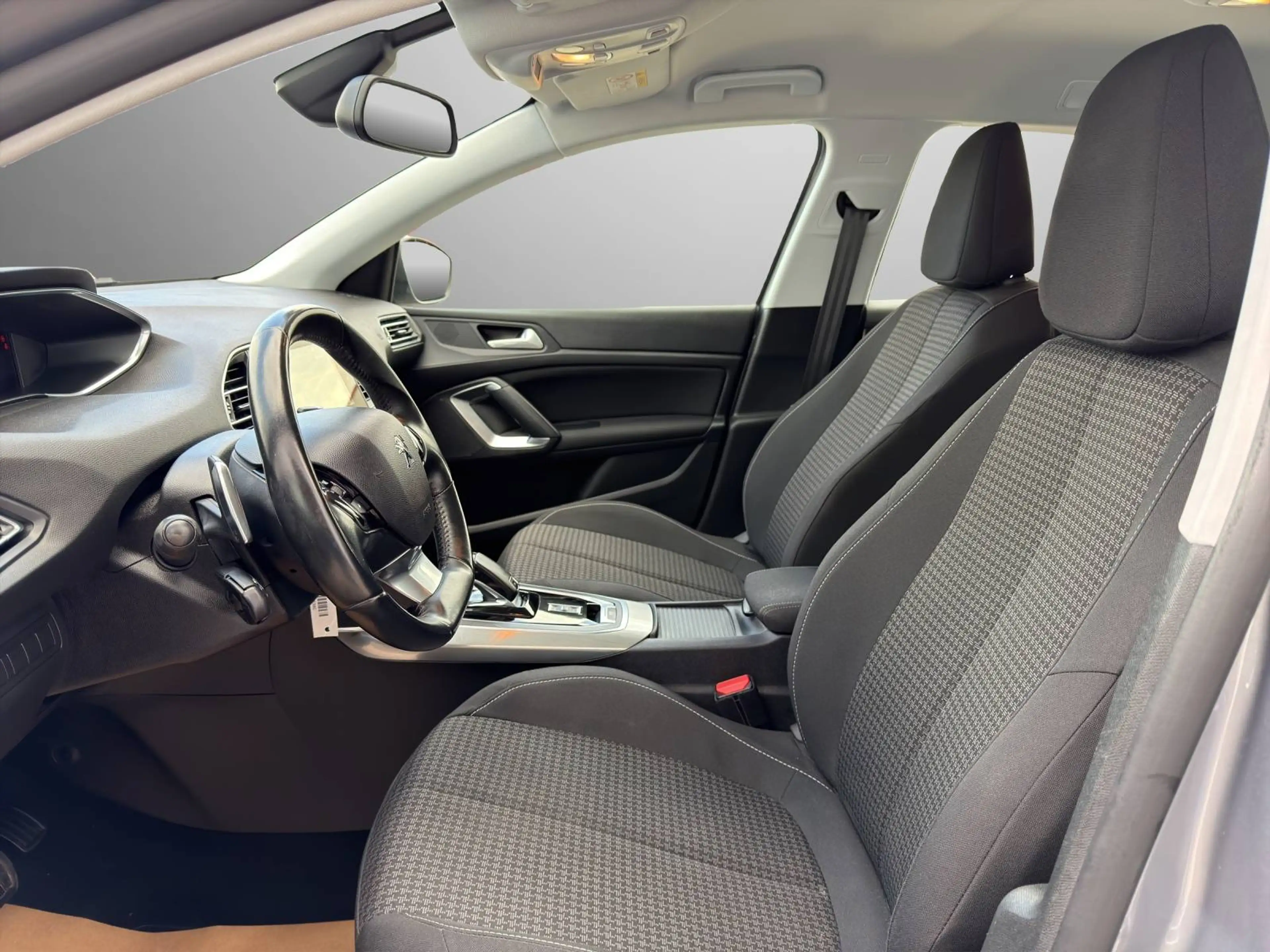 Peugeot 308 SW PureTech 130 S&S EAT8 Active Pack *1. Besitz* — photo 11