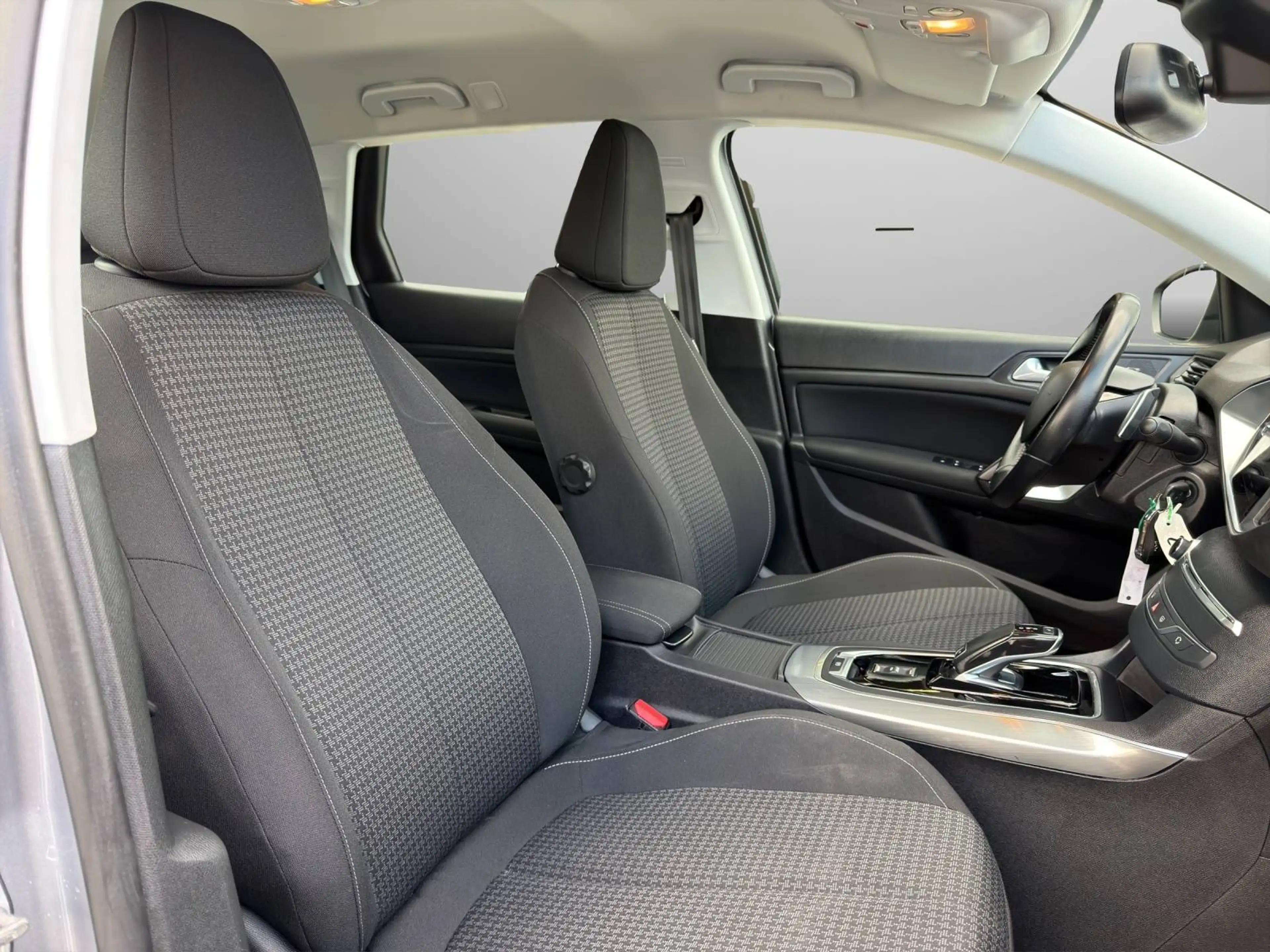 Peugeot 308 SW PureTech 130 S&S EAT8 Active Pack *1. Besitz* — photo 13