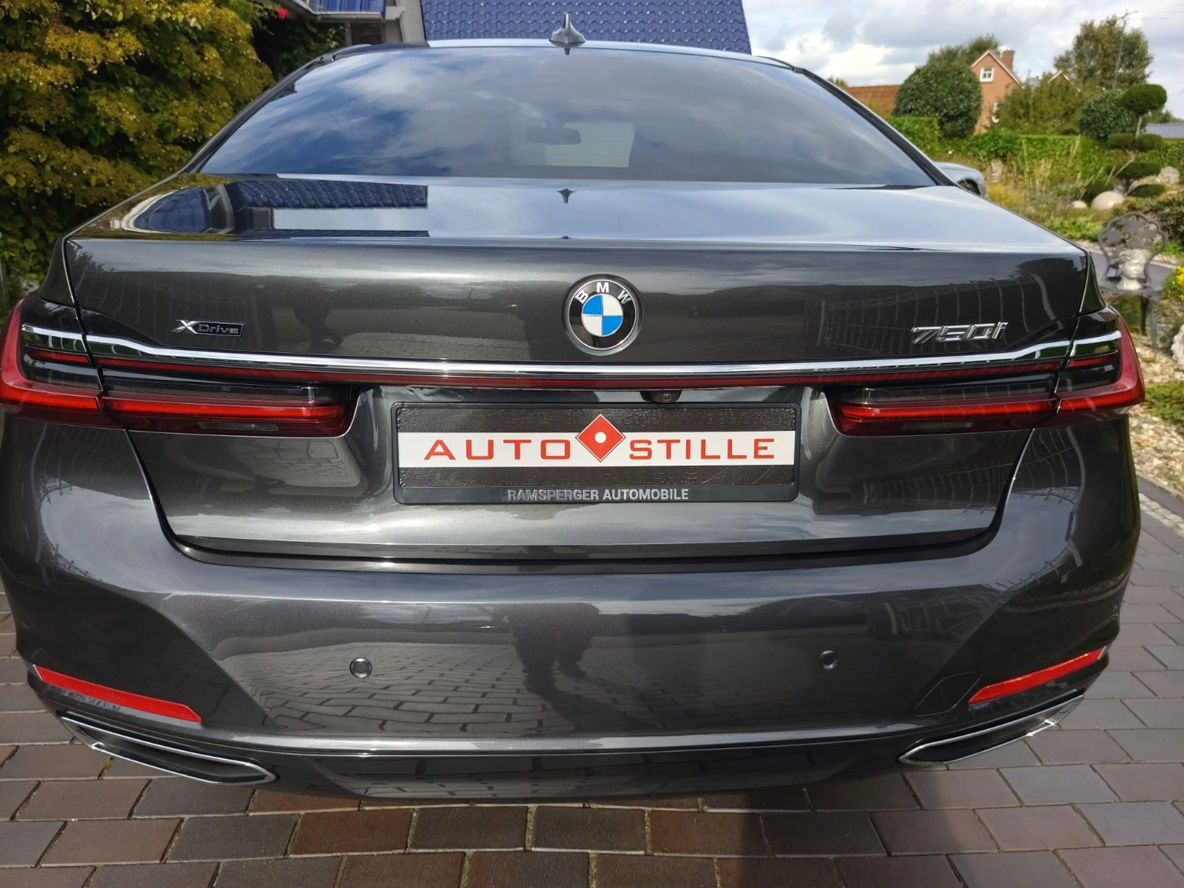 BMW 750 i V8 Bi-Turbo°Voll°Nappa°Laser°el.AHK°Traum — photo 6