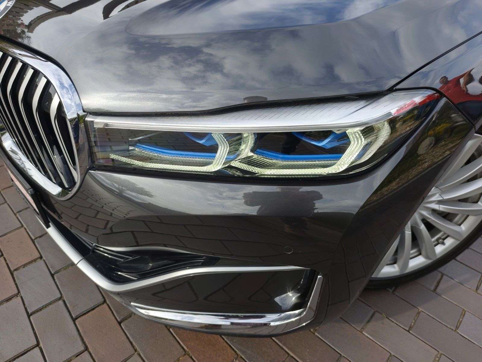 2022 BMW 750