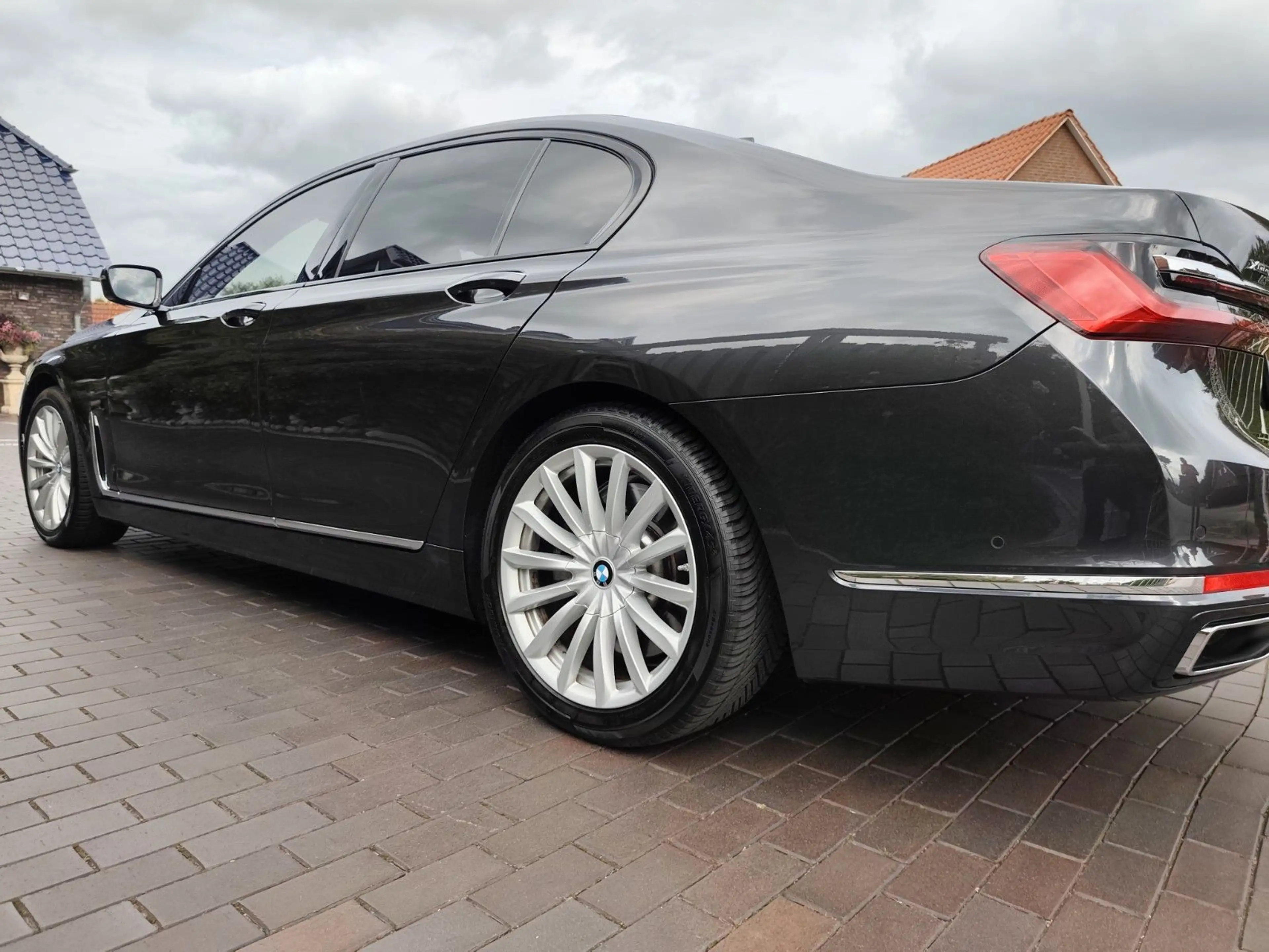 BMW 750 i V8 Bi-Turbo°Voll°Nappa°Laser°el.AHK°Traum — photo 12