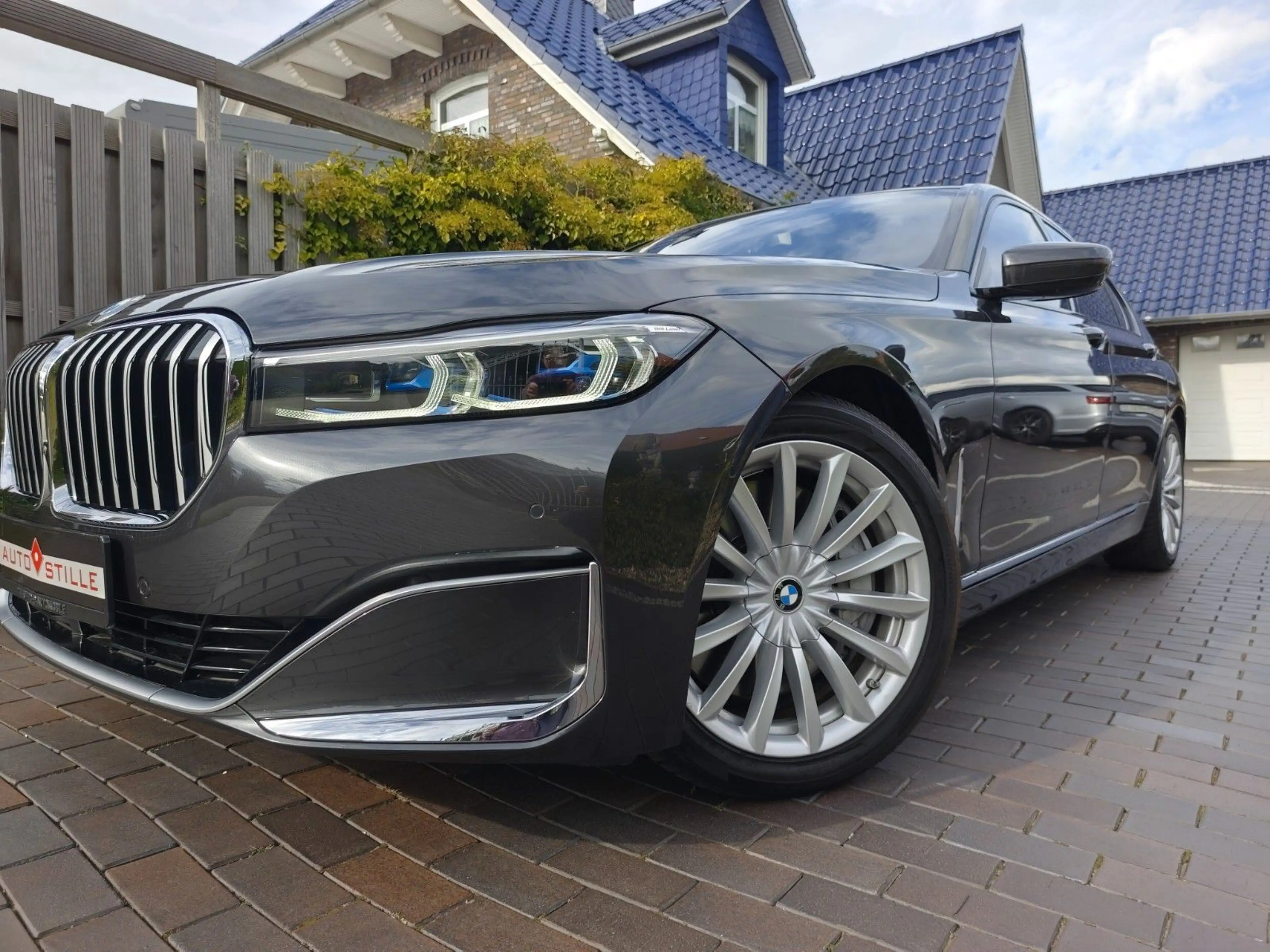 BMW 750 i V8 Bi-Turbo°Voll°Nappa°Laser°el.AHK°Traum — photo 4
