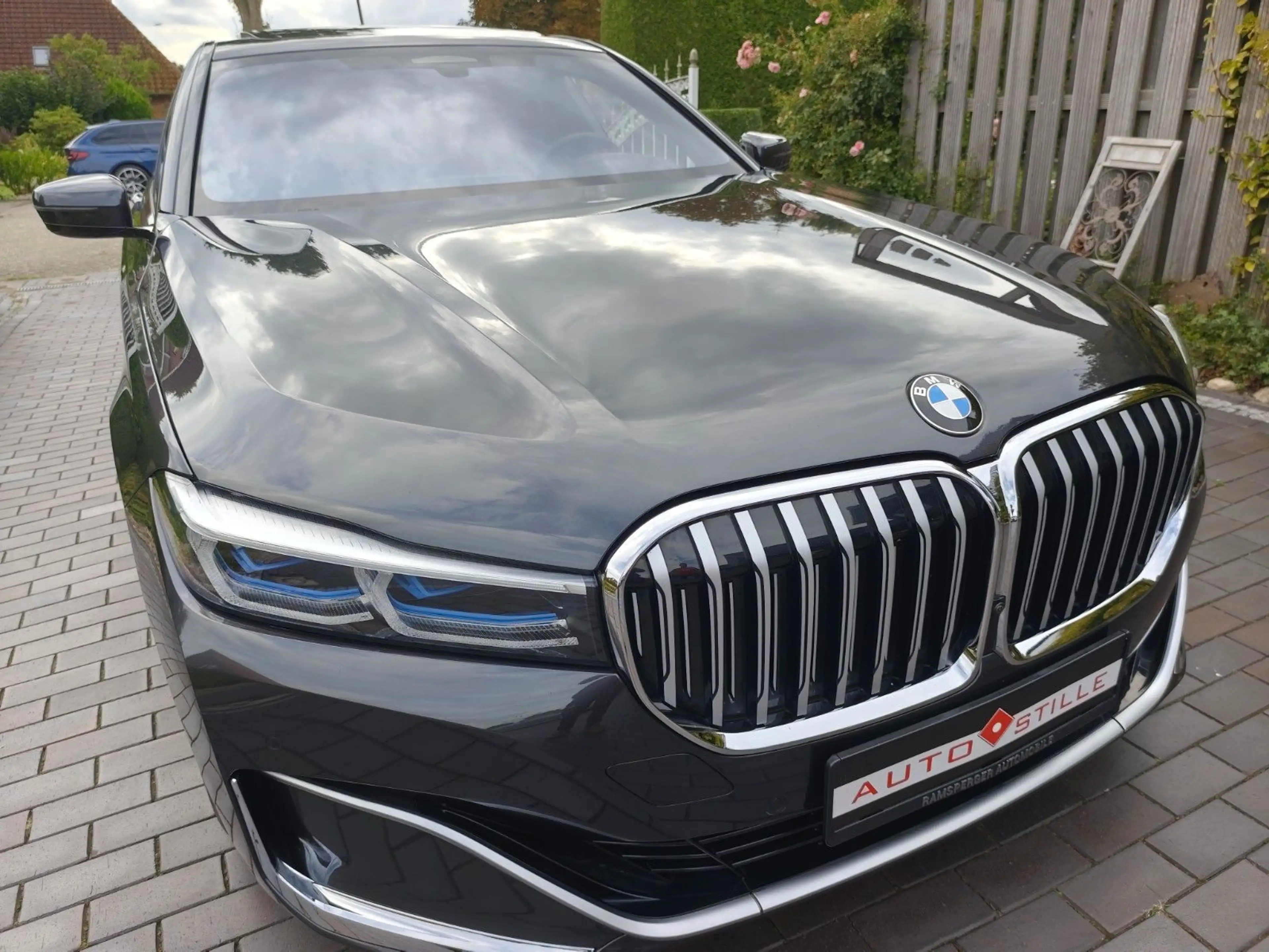 BMW 750 i V8 Bi-Turbo°Voll°Nappa°Laser°el.AHK°Traum — photo 13