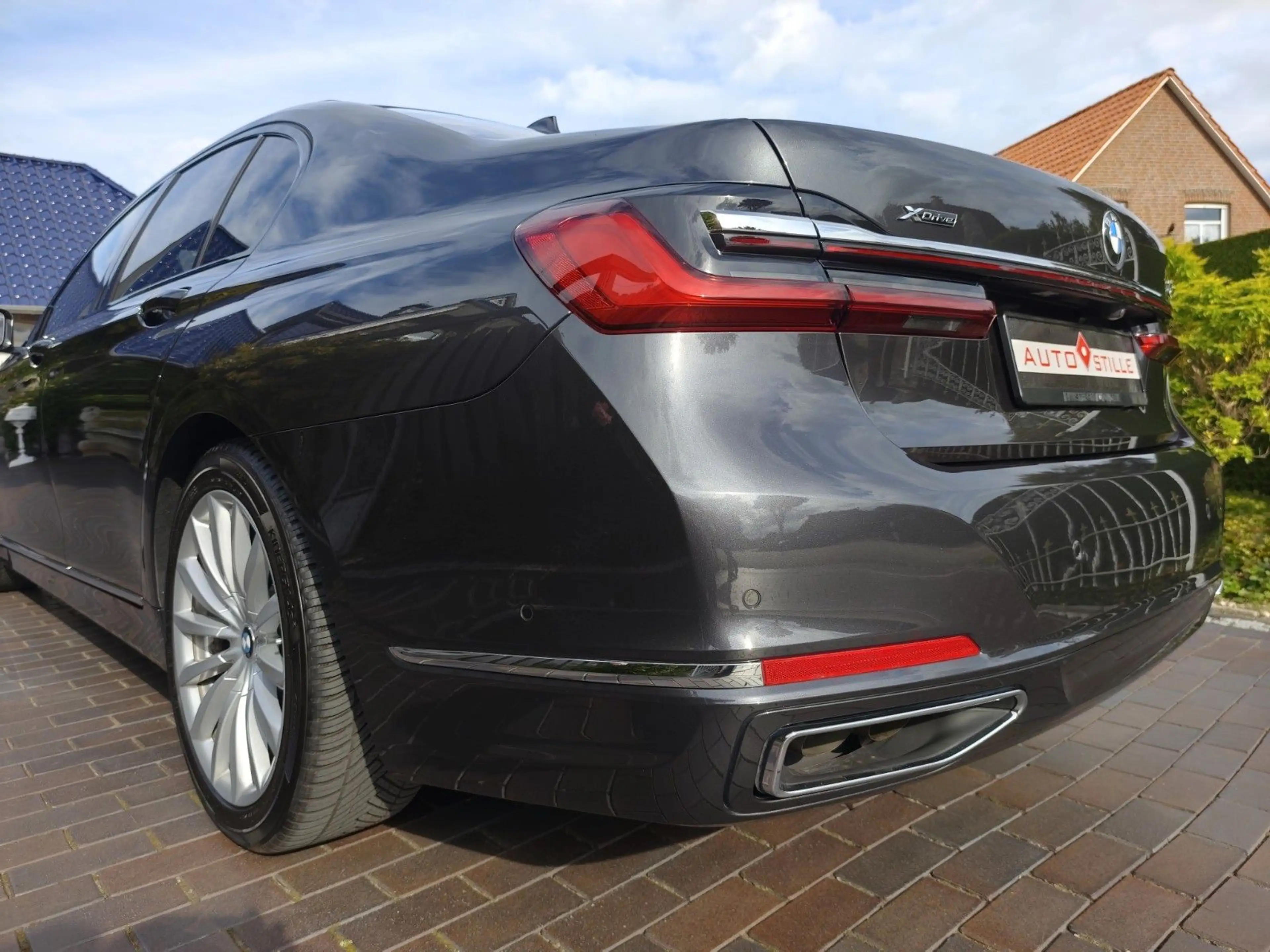 BMW 750 i V8 Bi-Turbo°Voll°Nappa°Laser°el.AHK°Traum — photo 8