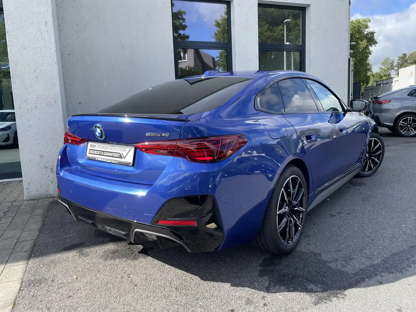 BMW i4 eDrive40 M Sport Pro || AHK Glasdach ACC Bleu - 2