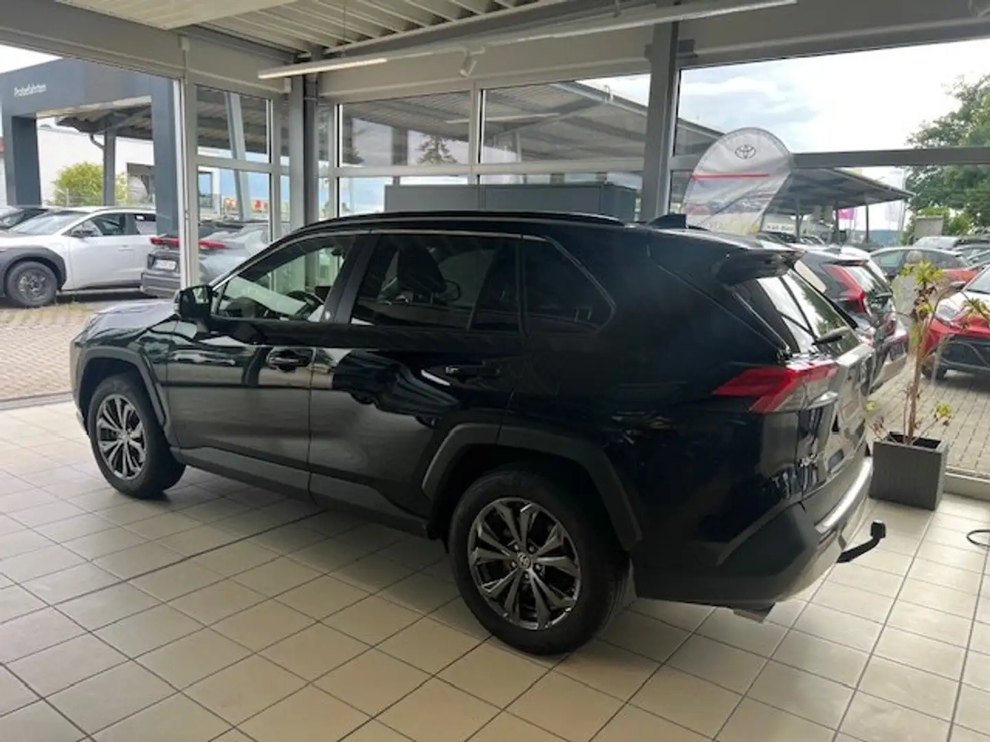 Toyota RAV 4 2.5 4x2 Hybrid Team Deutschland *NAVI+AHK* Schwarz - 2