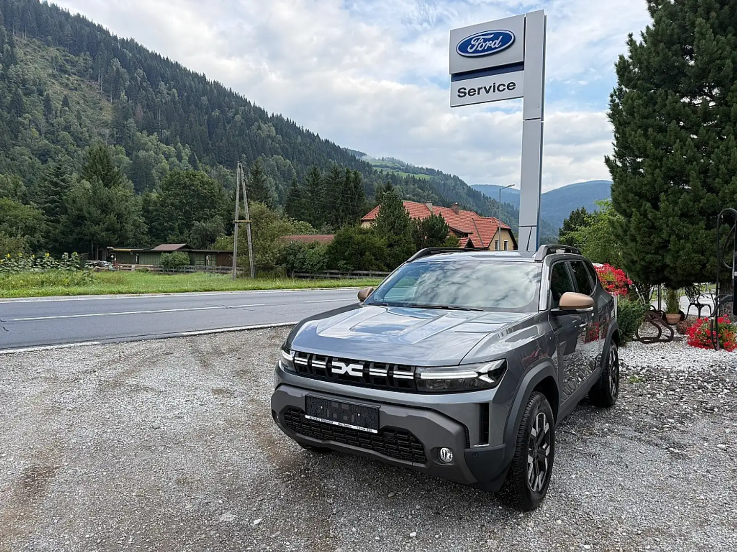 Dacia Duster Extreme TCe 130 mHev Grau - 2