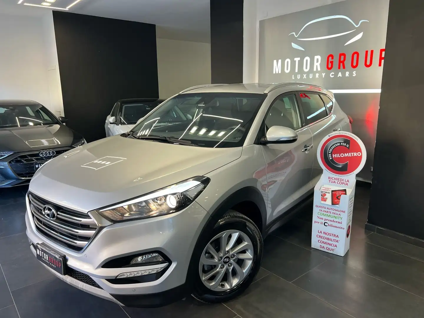 Hyundai TUCSON 1.7 CRDi XPossible Silber - 1
