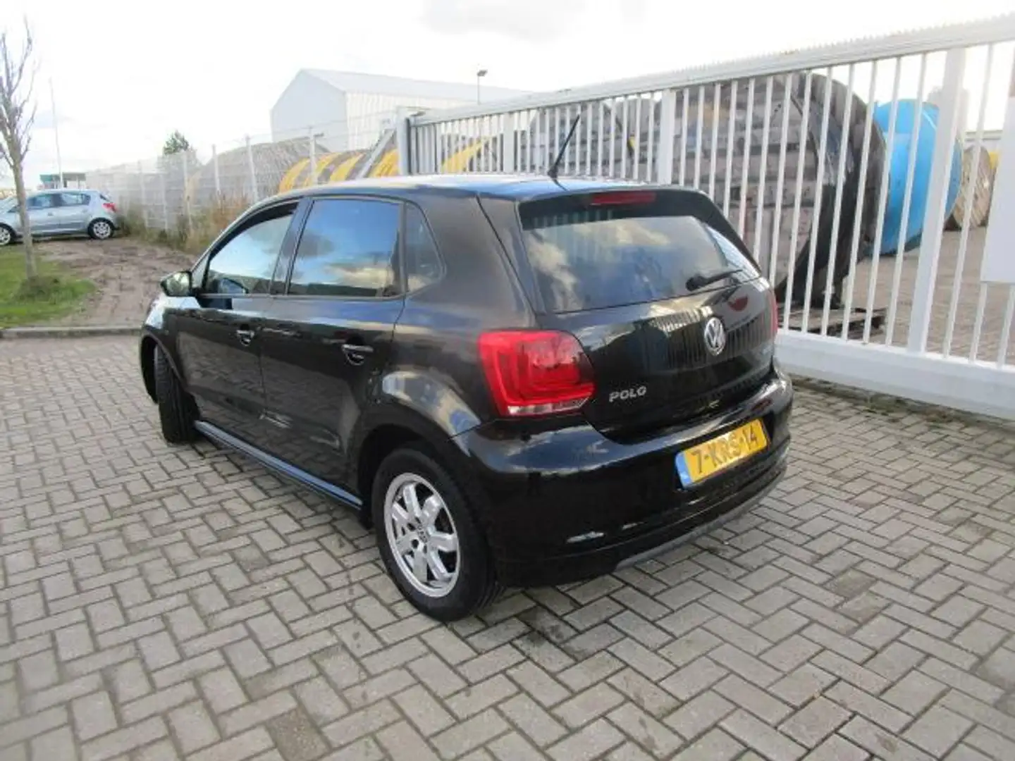 Volkswagen Polo 1.2 TDI BlueMotion Negro - 2