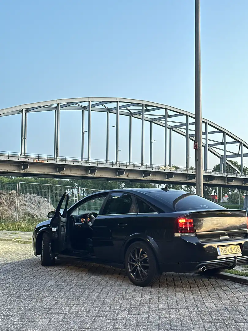 Opel Vectra Zwart - 1