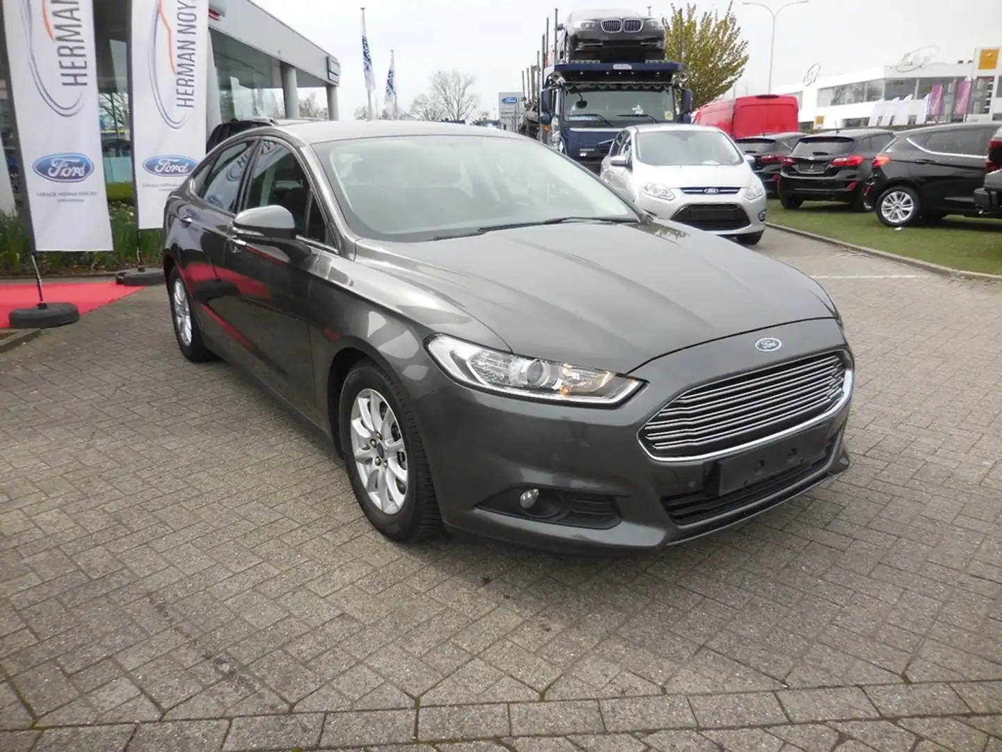 Ford Mondeo TDCi Business Edition ECOnetic Grey - 2