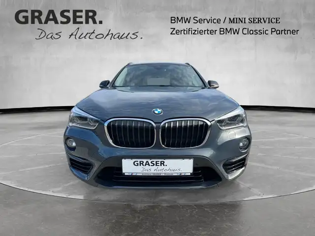 BMW X1 view 9