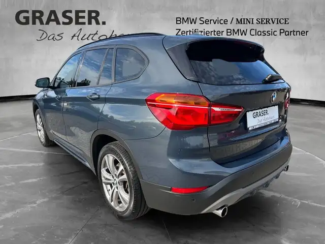 BMW X1 view 3