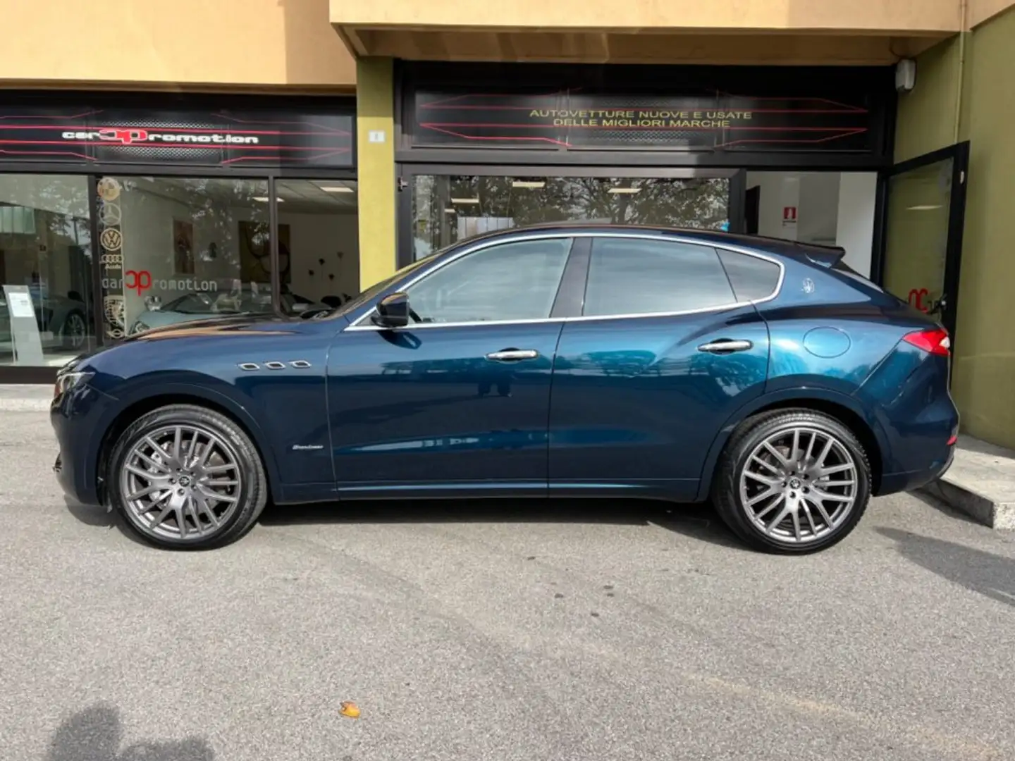 Maserati Levante UNA DI CENTO edizione limitata Bleu - 2