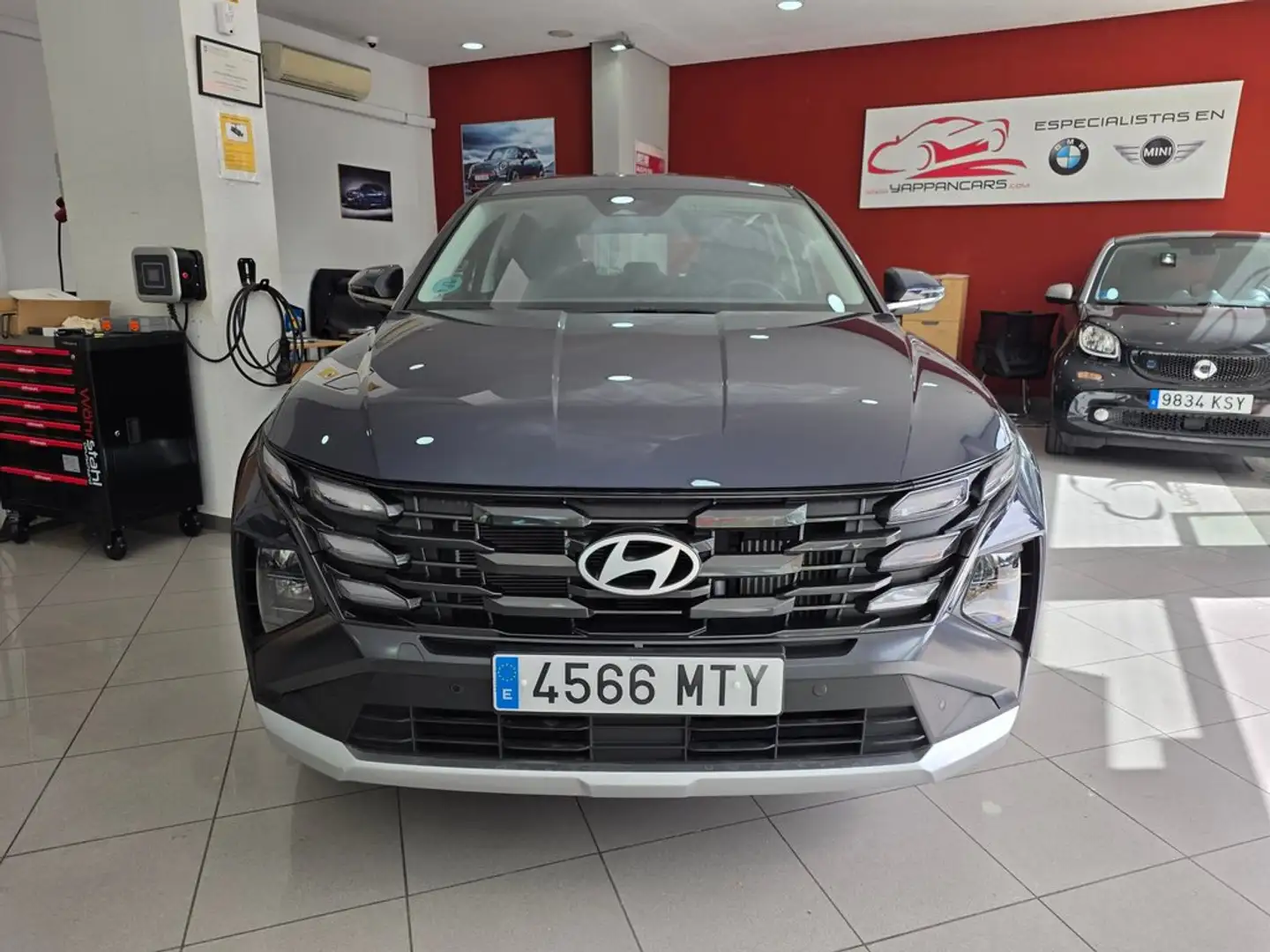 Hyundai TUCSON 1.6 T Klass Gris - 2