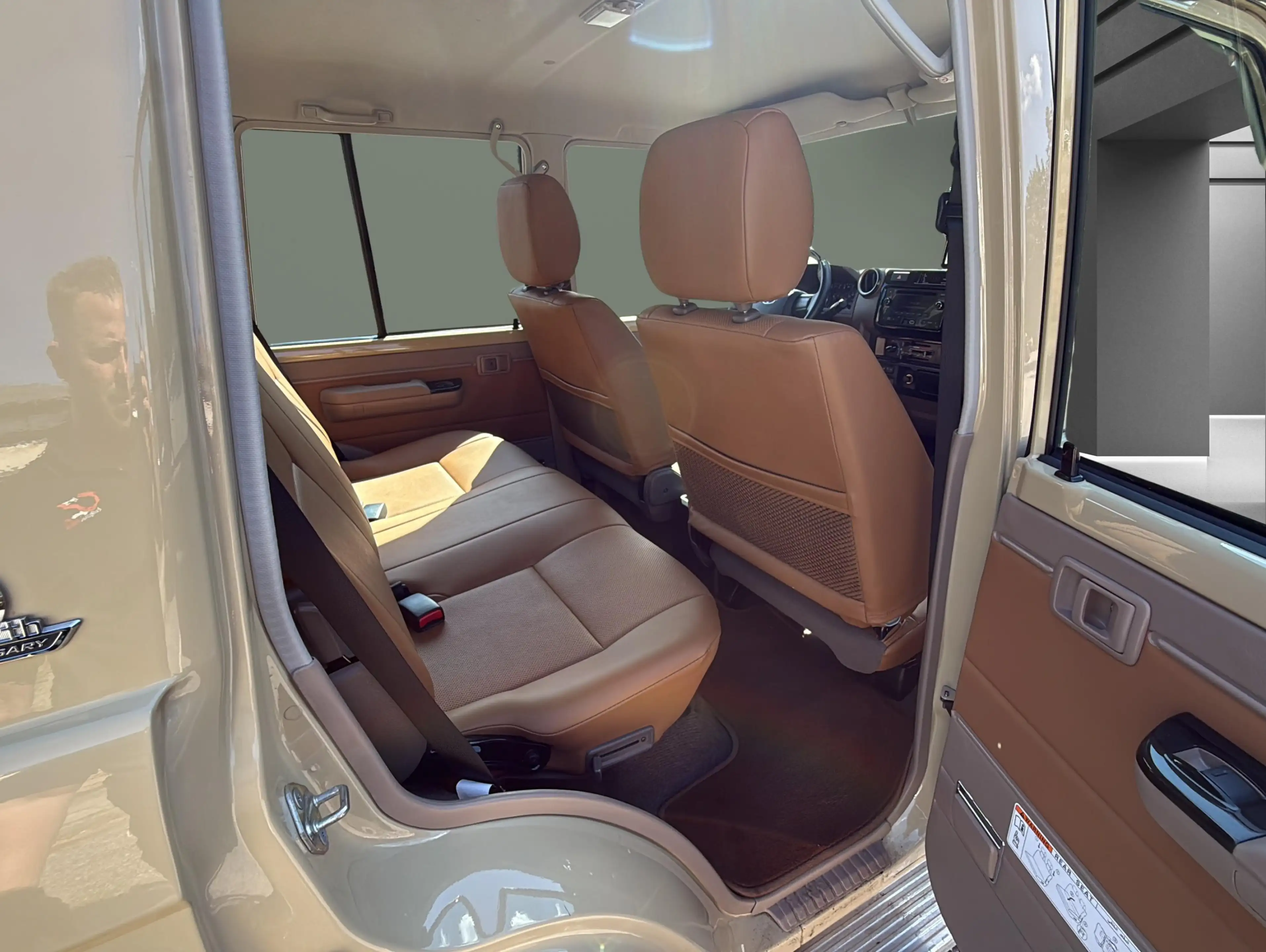 Toyota Land Cruiser GRJ 76L 70th Anniversary Edition — photo 10