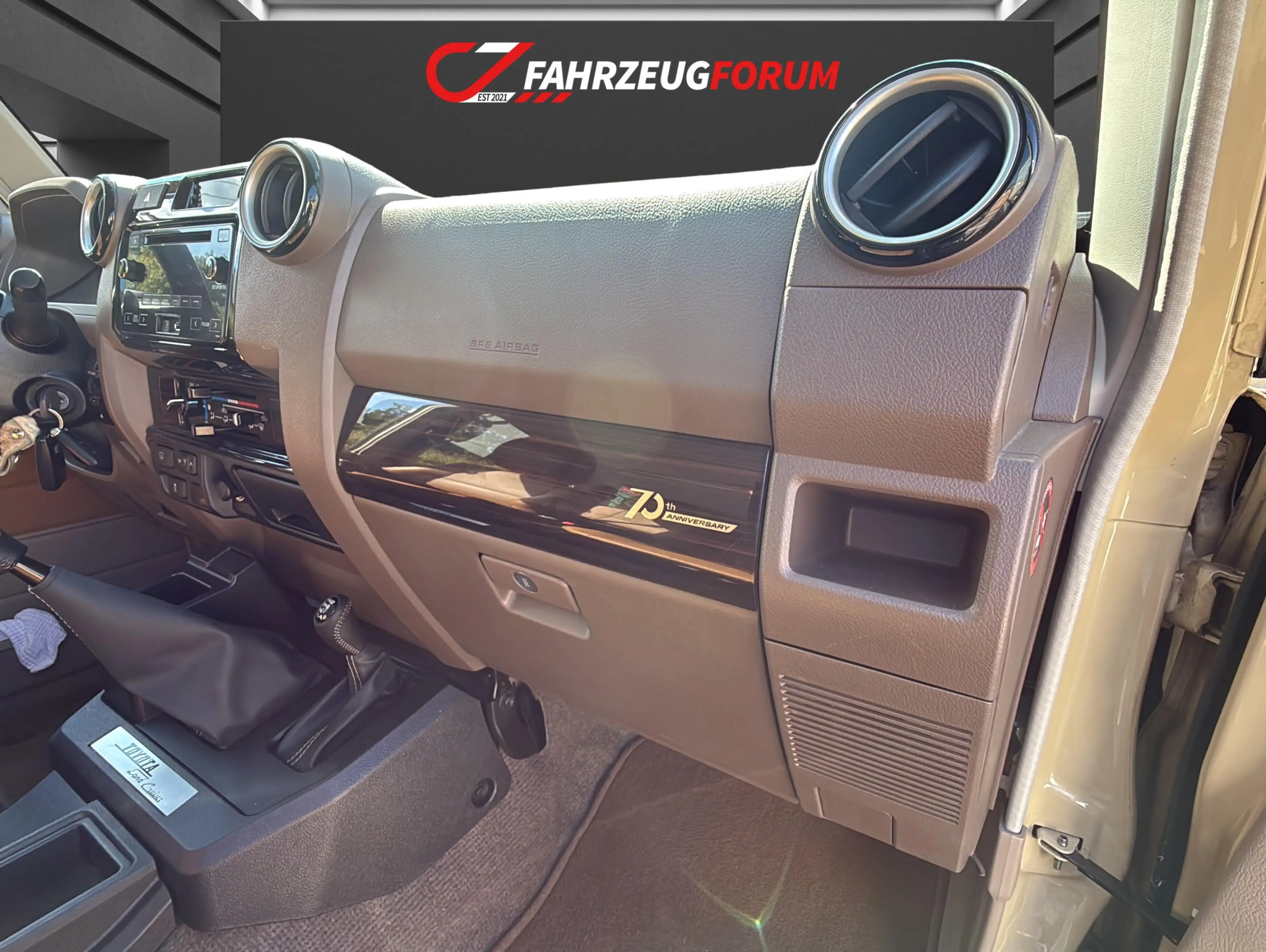 Toyota Land Cruiser GRJ 76L 70th Anniversary Edition — photo 15
