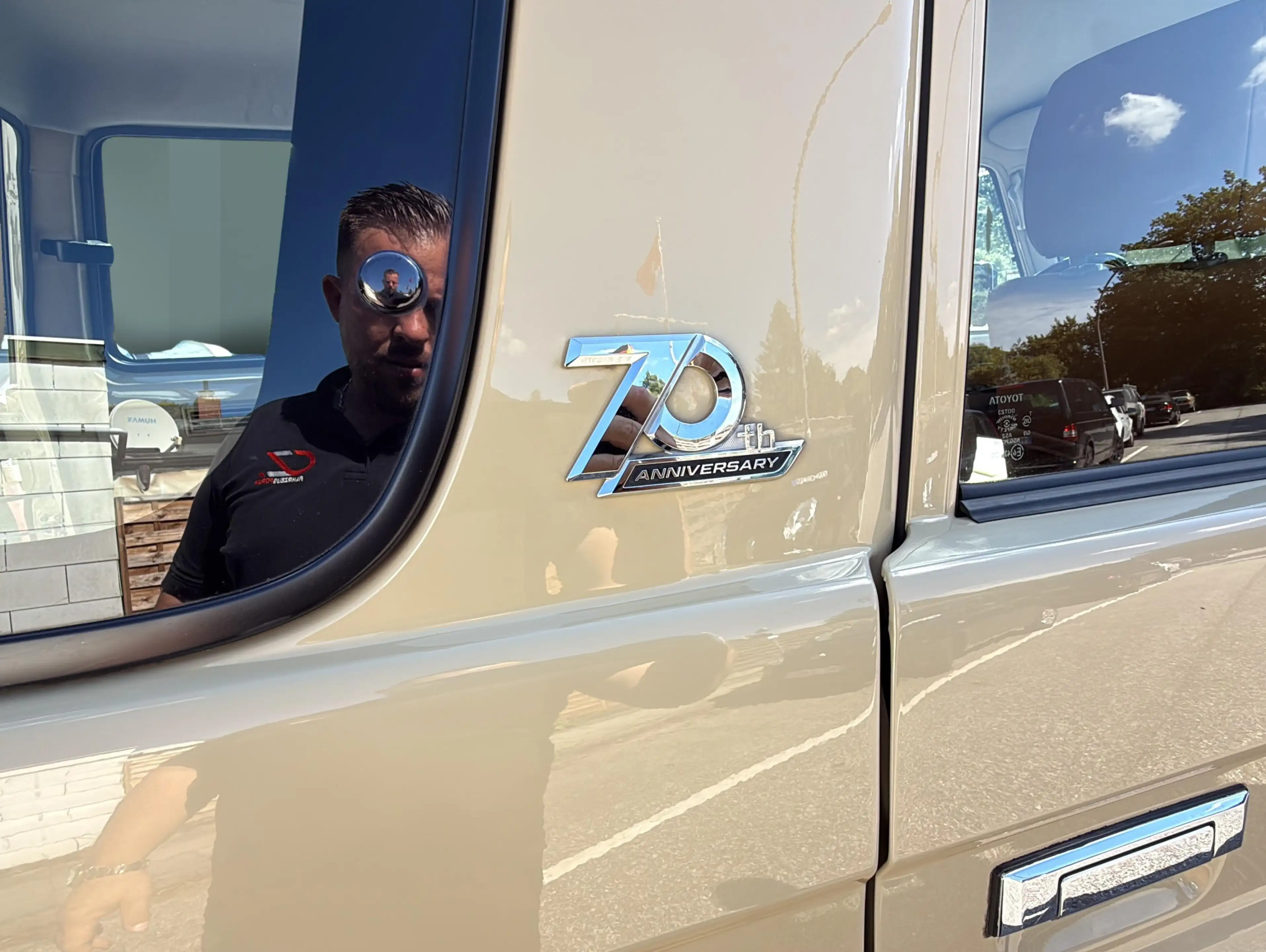 Toyota Land Cruiser GRJ 76L 70th Anniversary Edition — photo 5