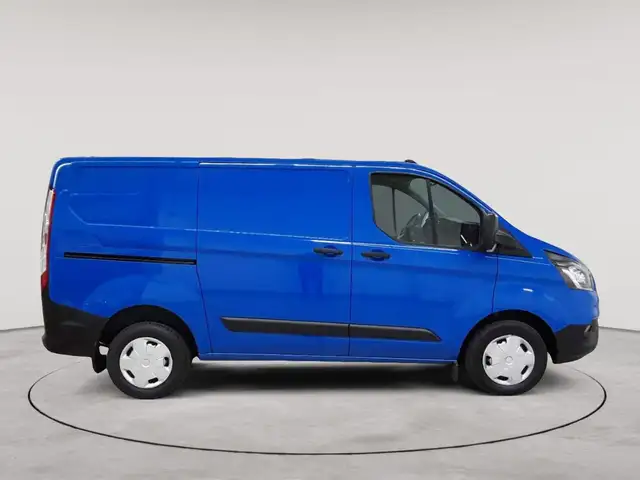 Ford Transit view 3