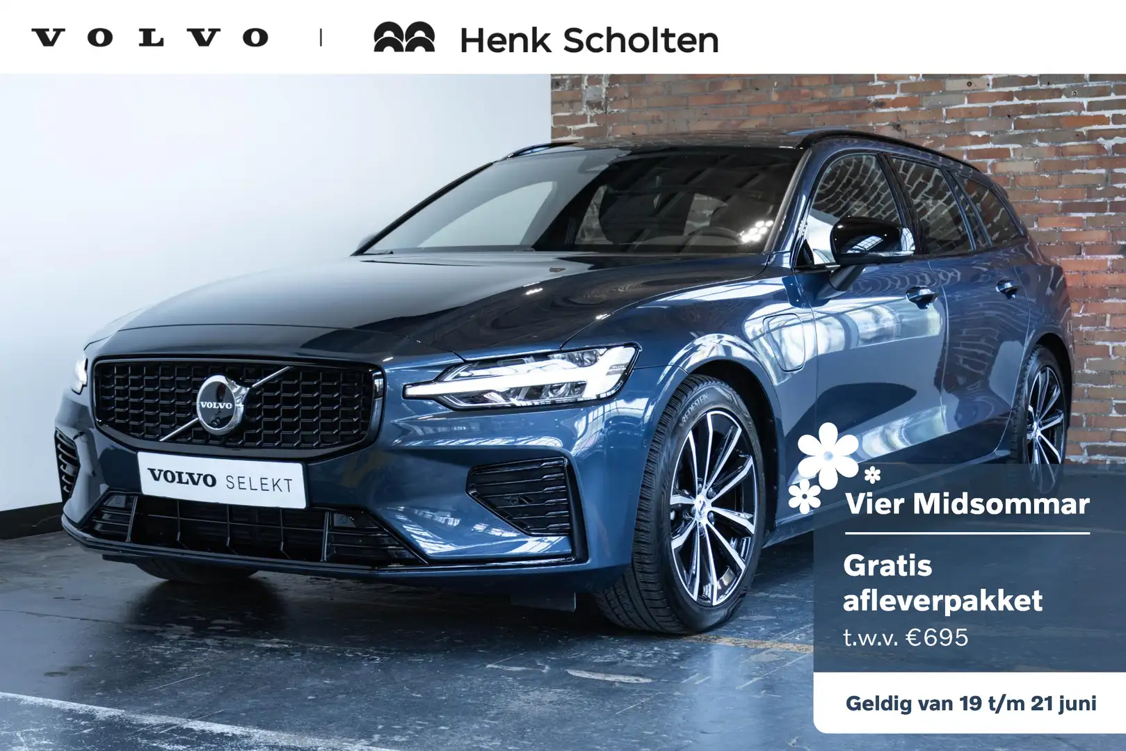 Volvo V60 T6 Plug-in hybrid AWD Plus Dark | Panoramadak | 36 Blauw - 1