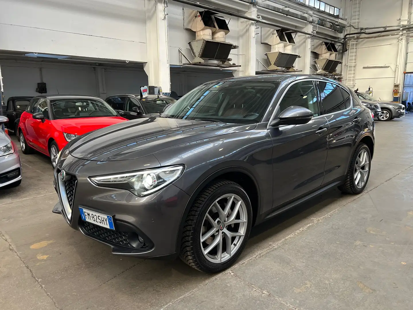 Alfa Romeo Stelvio Stelvio 2017 2.2 t Executive Q4 210cv auto Grey - 2