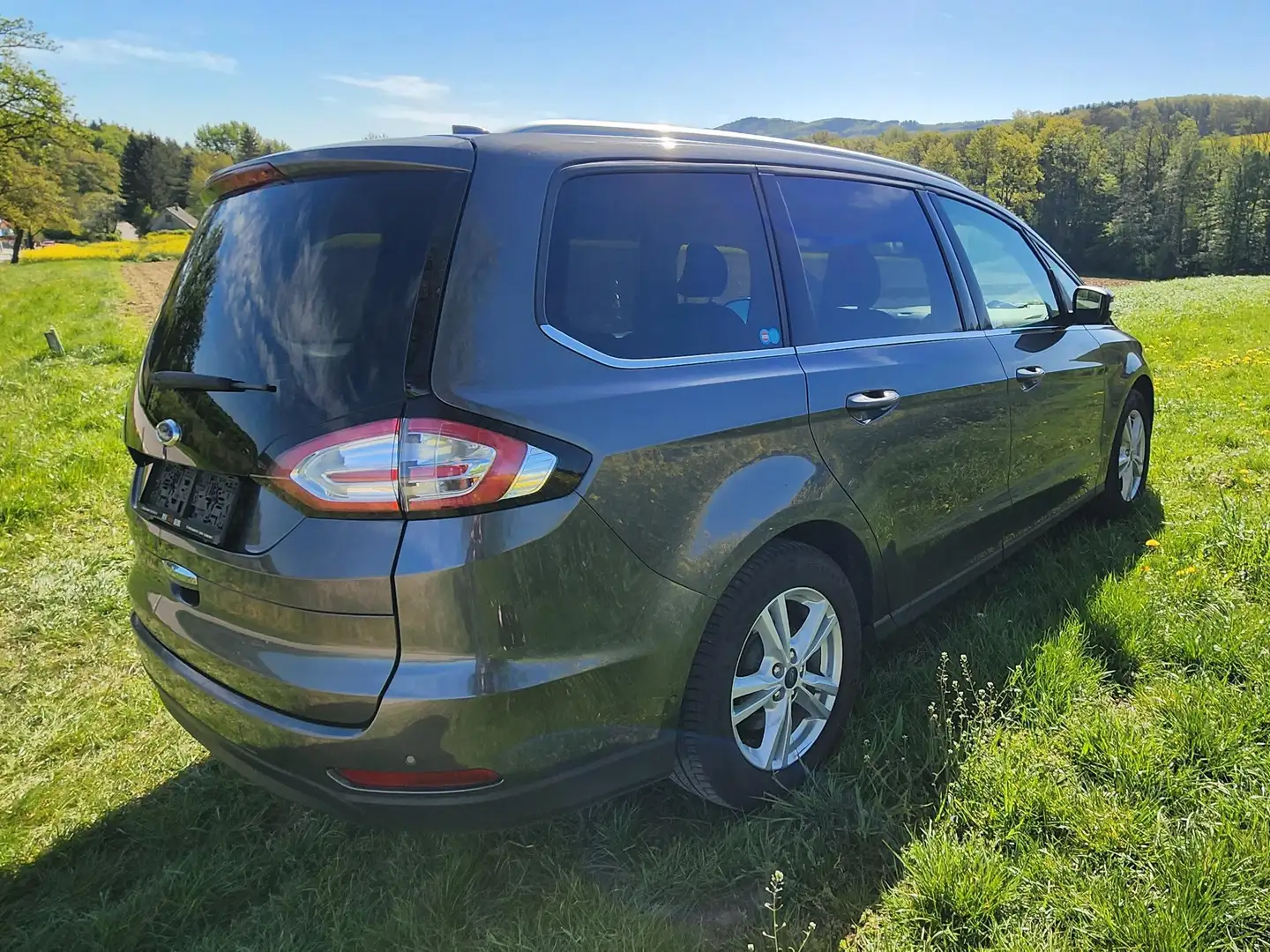 Ford Galaxy Galaxy 2,0 EcoBlue SCR Titanium Aut. Titanium - 1