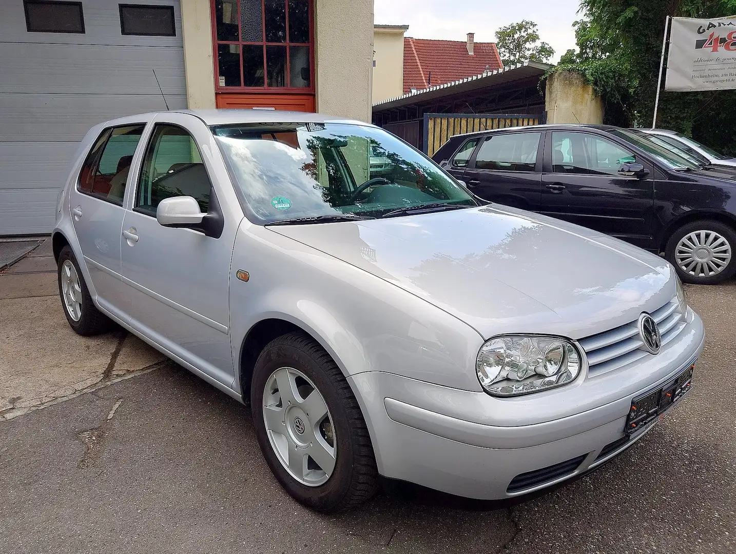 Volkswagen Golf Golf IV 1.6  5 Tuerer Klima TOP  1 Hd Sportsitze Plateado - 1