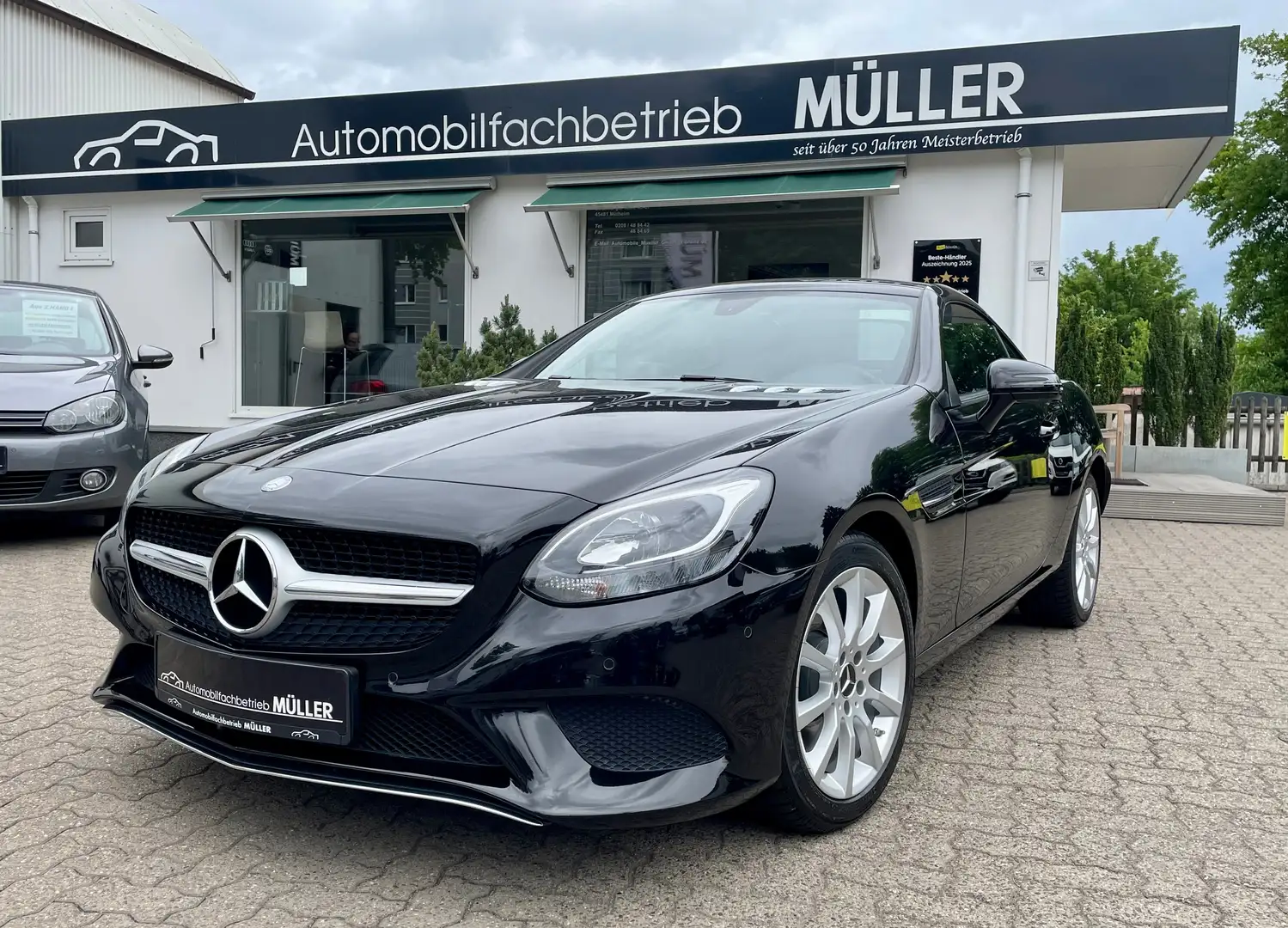 Mercedes-Benz SLC 200 AUTOM.+SPORTplus+NAVI+LED+6x INSP.+TRAUMZUSTAND Negru - 1