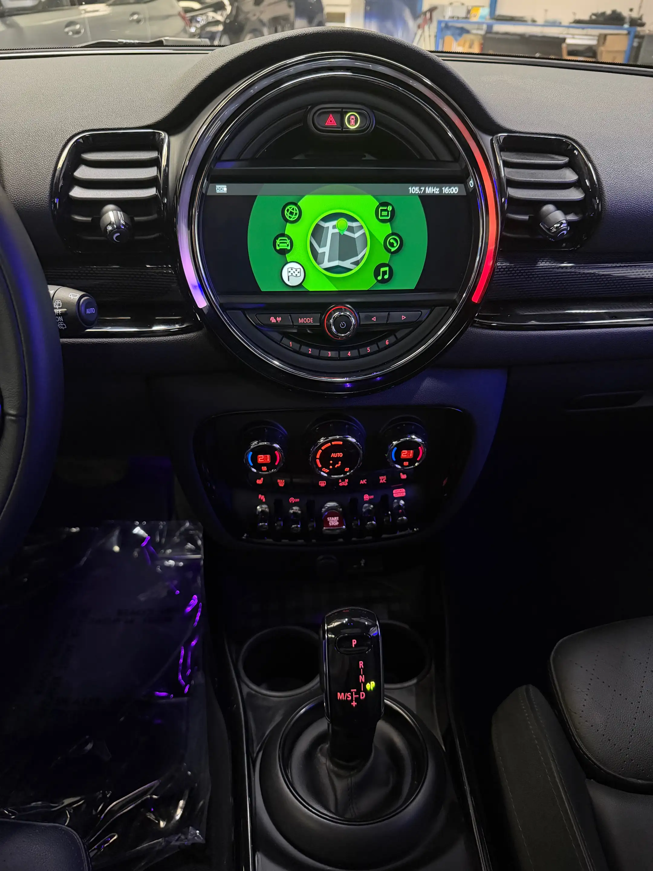 MINI Cooper S Clubman Mini Clubman 2.0A Cooper S — photo 11