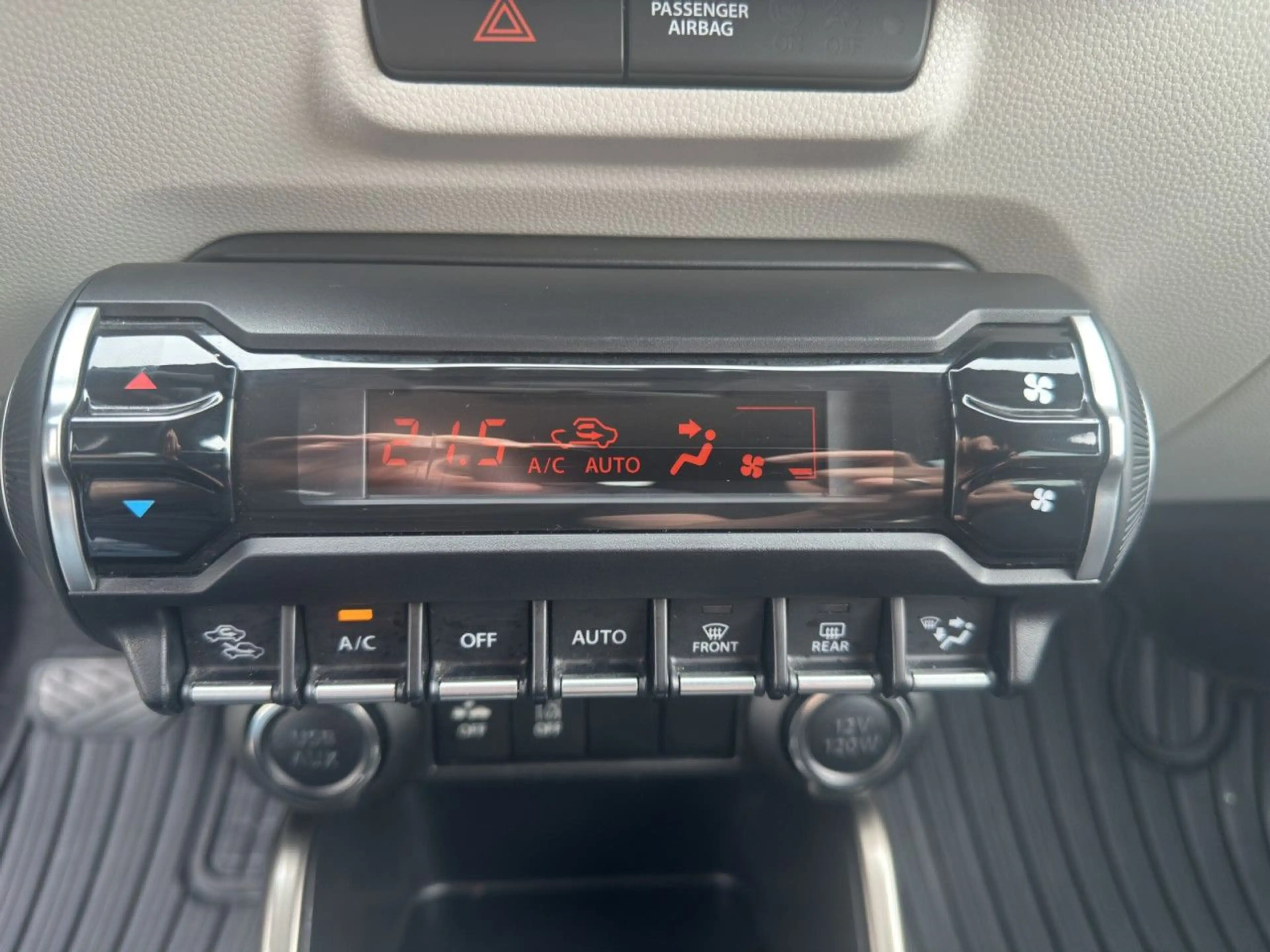 Suzuki Ignis Dualjet AGS + Comfort Bluetooth Navi LED — photo 15