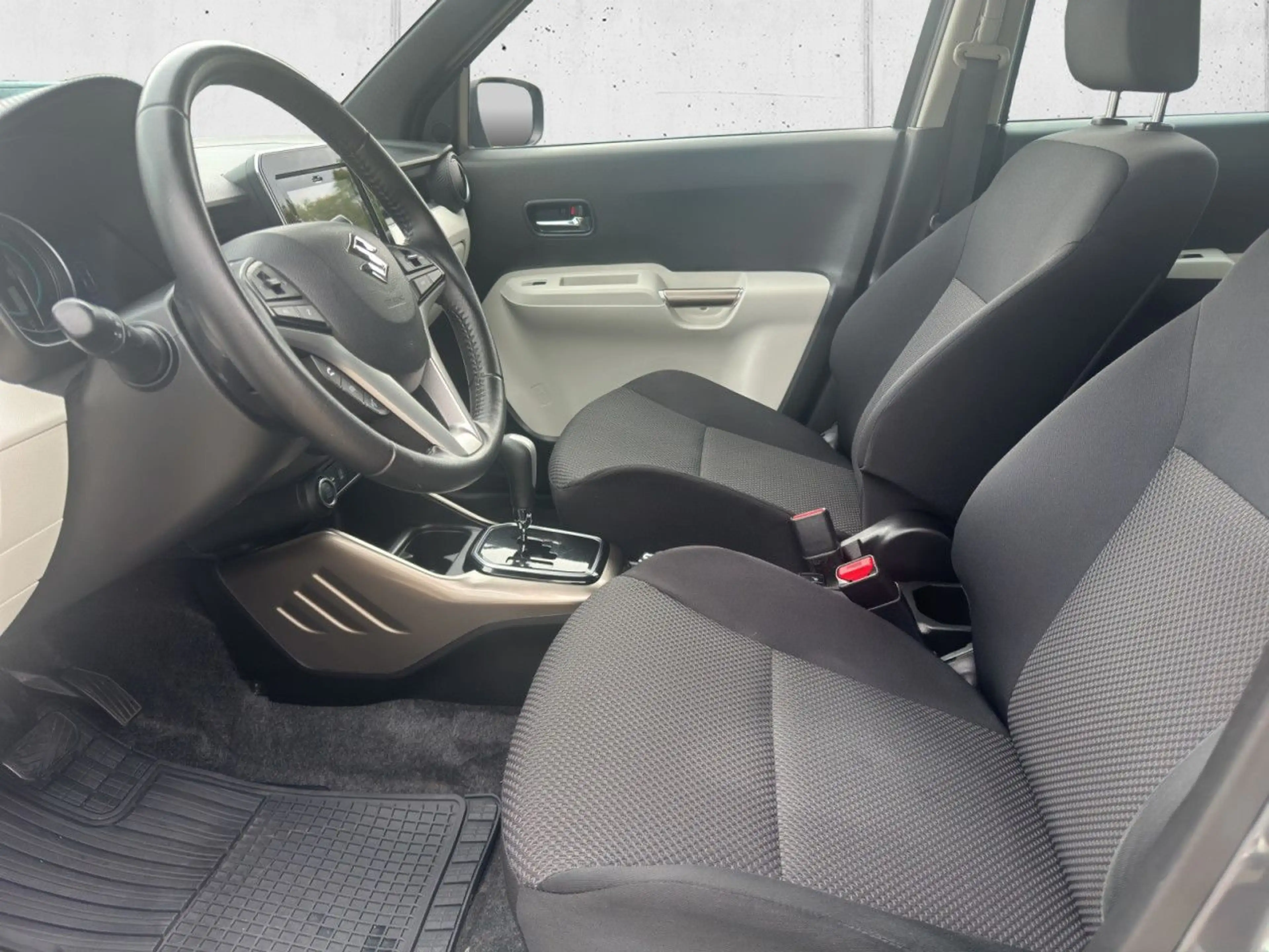 Suzuki Ignis Dualjet AGS + Comfort Bluetooth Navi LED — photo 9