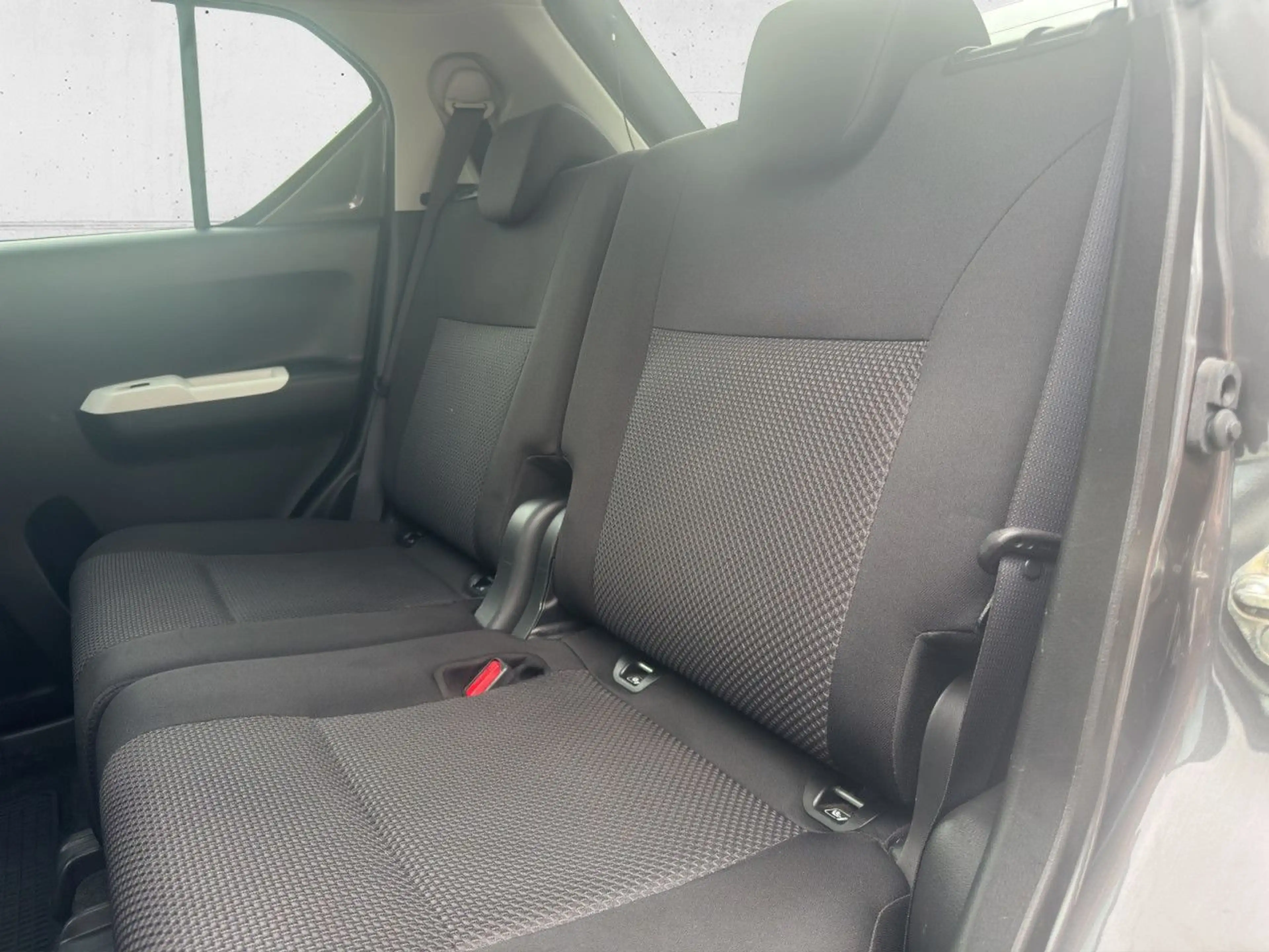 Suzuki Ignis Dualjet AGS + Comfort Bluetooth Navi LED — photo 13
