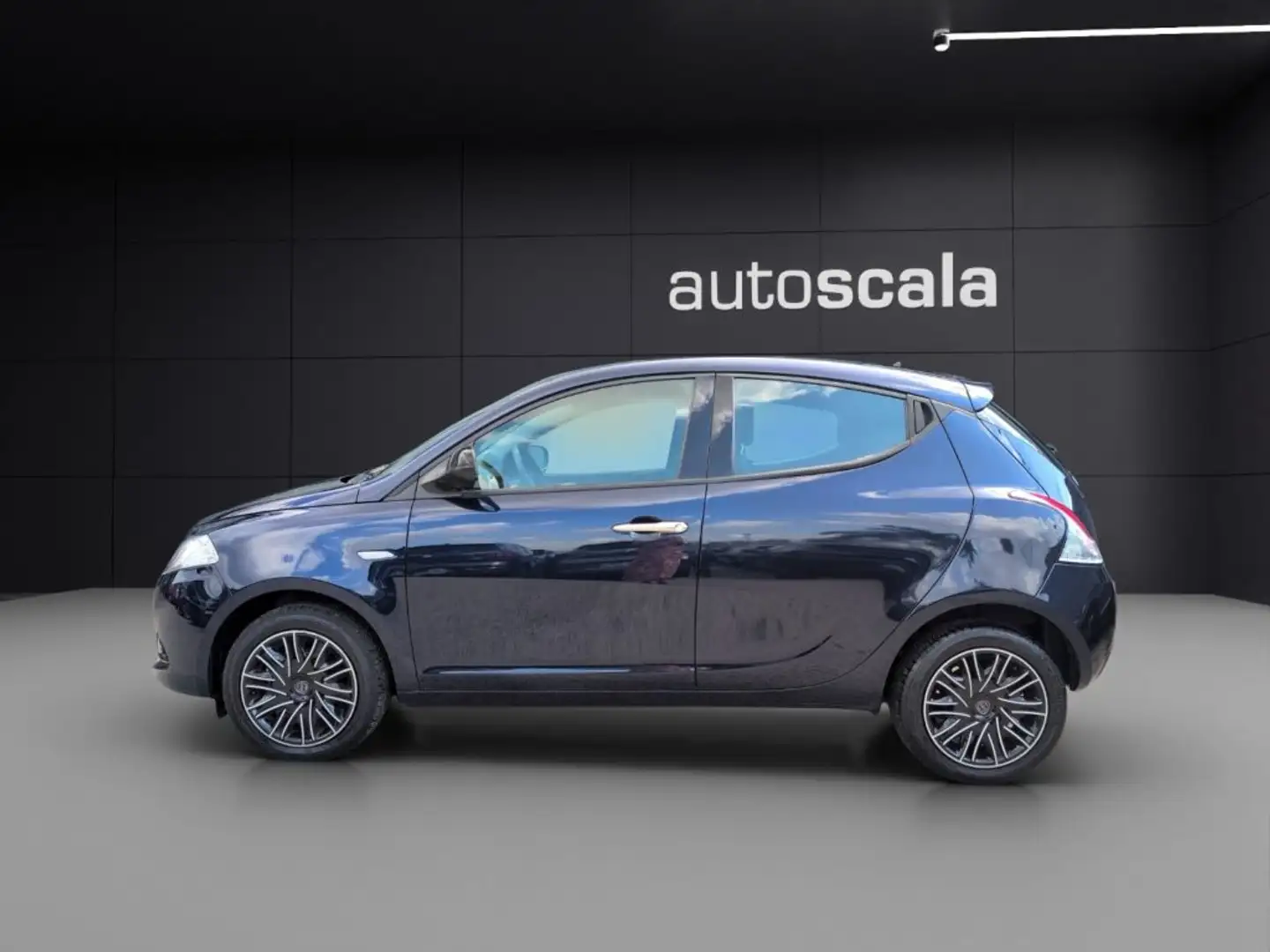 Lancia Ypsilon 1.2 69 CV 5 porte S&S Gold Bleu - 2