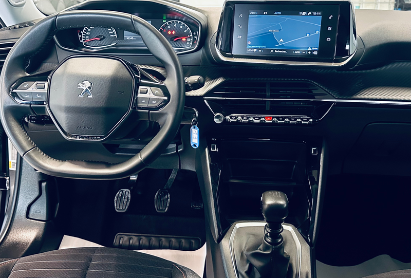 Peugeot 2008 1.5 PDC CAMERA NAVI CLIM CRUISE LIM BLUETOOTH — photo 11