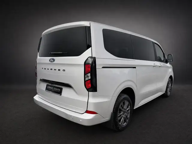 Ford Tourneo Custom view 8