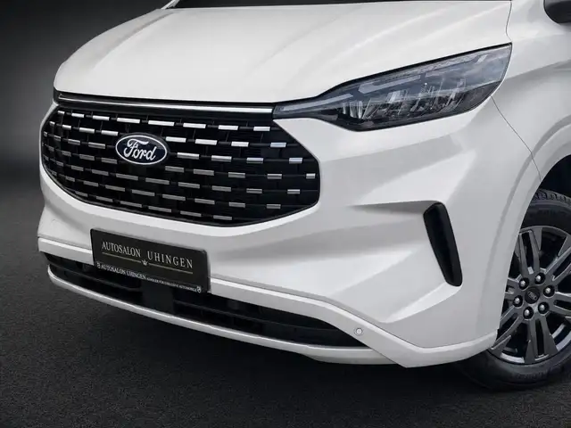Ford Tourneo Custom view 9