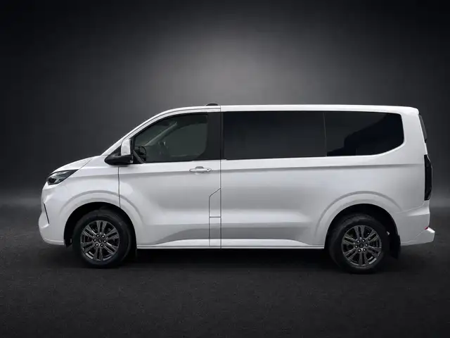 Ford Tourneo Custom view 4