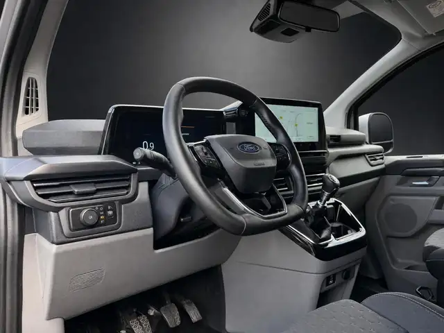 Ford Tourneo Custom view 15