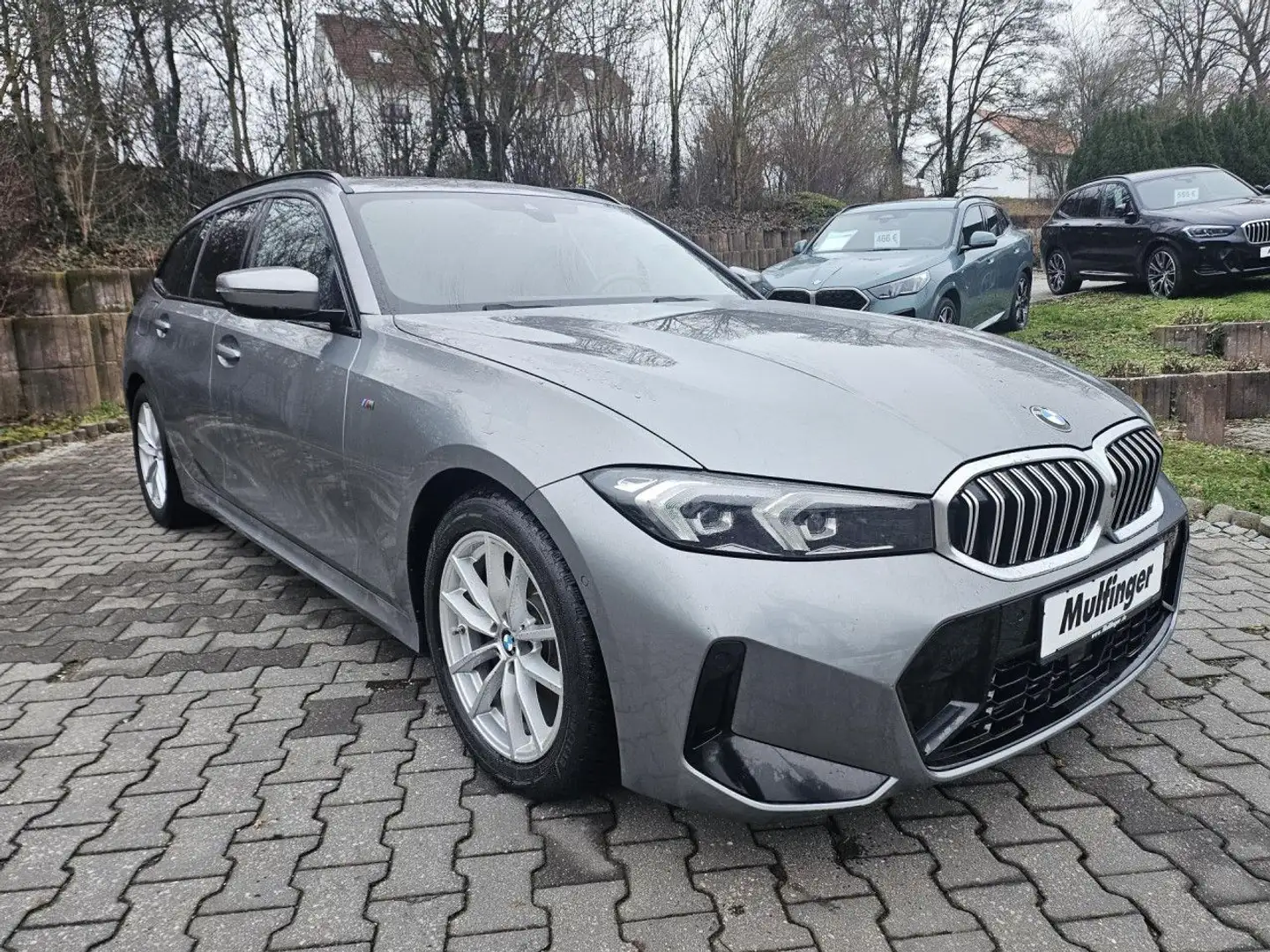 BMW 320 i T.M Sport PanoD.AHK ACC HUD Lenkradh.Park+ Grau - 2