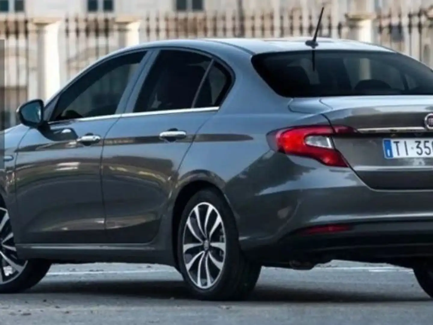 Fiat Tipo Tipo 4 porte II 2016 4p 1.6 mjt Ope Plus 120cv Argento - 2
