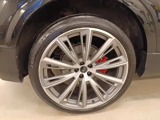 Audi Q8 55 TFSI e quattro Ansicht 9