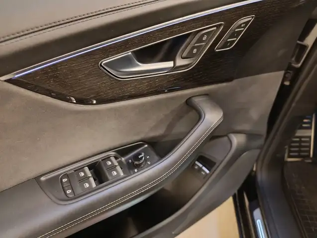 Audi Q8 55 TFSI e quattro Ansicht 17