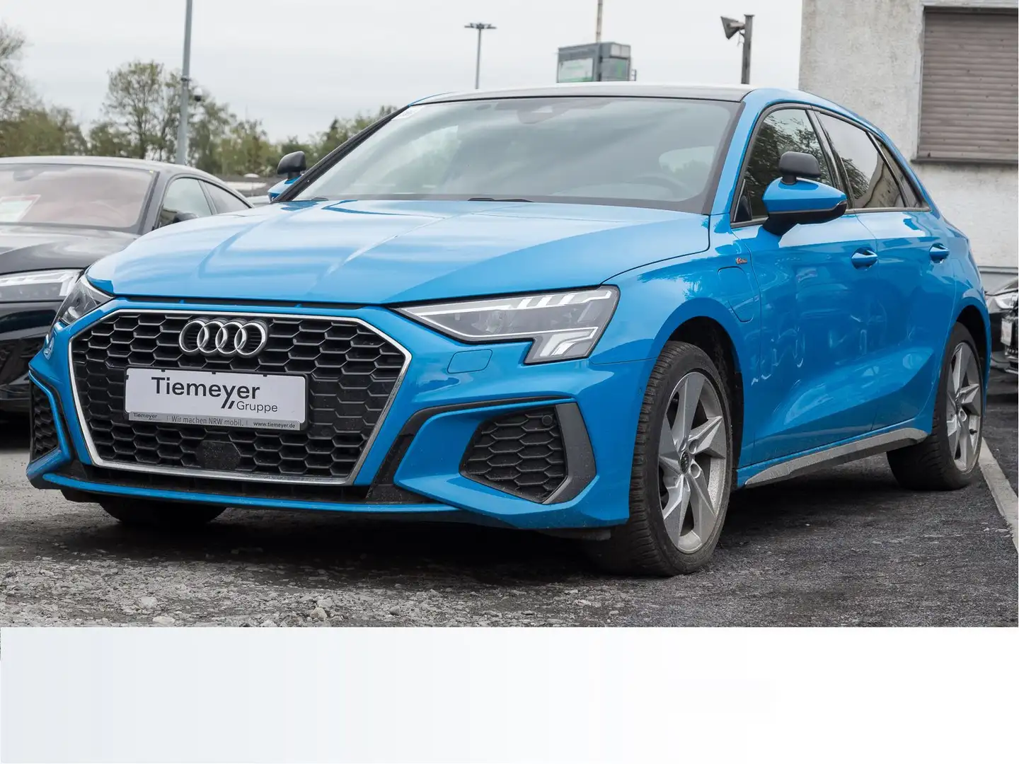 Audi A3 40 TFSIe 2x S LINE PANO LED VIRTUAL Blau - 2