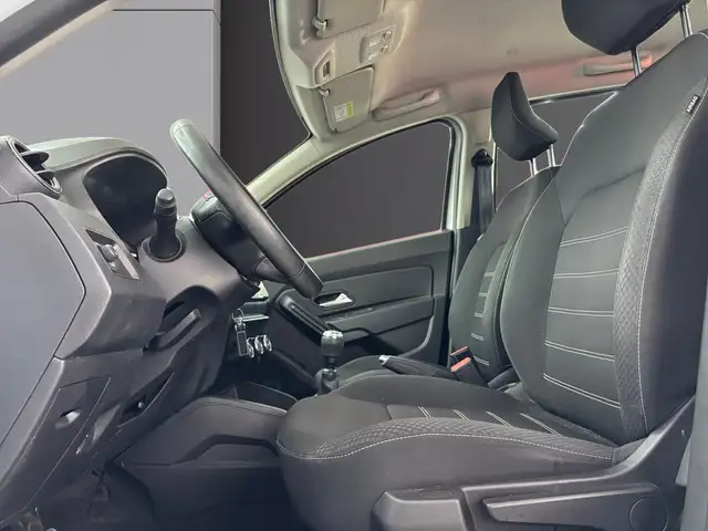 Dacia Duster view 12