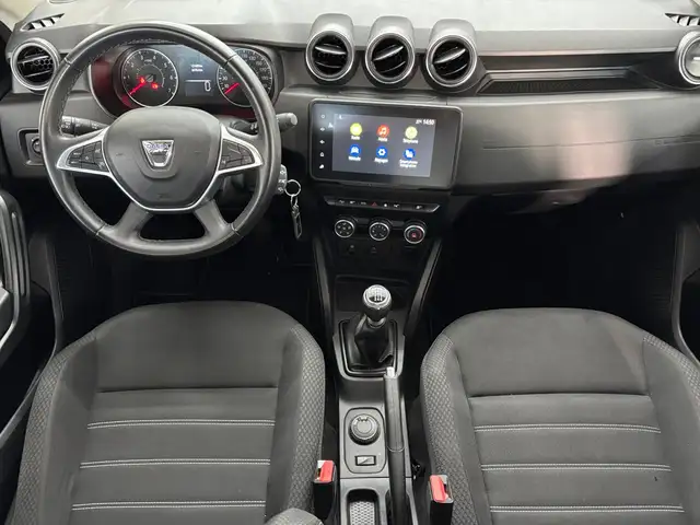 Dacia Duster view 10