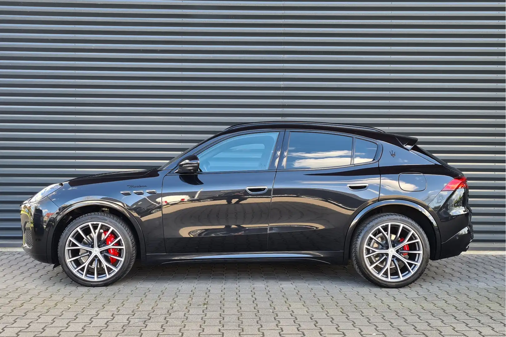 Maserati Grecale Modena 330 pk -Trekhaak- Sonus Faber - Pano Noir - 2