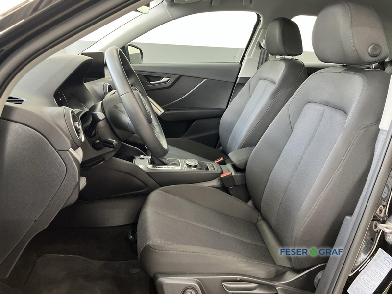 Audi Q2 Advanced 35 TDI quattro S tronic RFK Keyless — photo 6