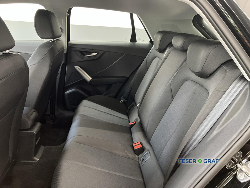 Audi Q2 Advanced 35 TDI quattro S tronic RFK Keyless — photo 9