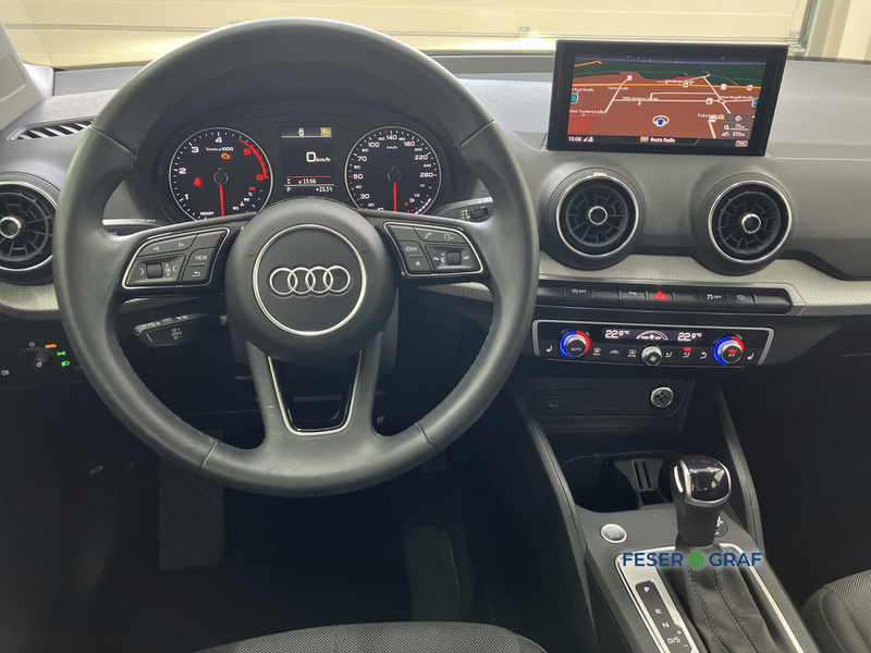Audi Q2 Advanced 35 TDI quattro S tronic RFK Keyless — photo 7