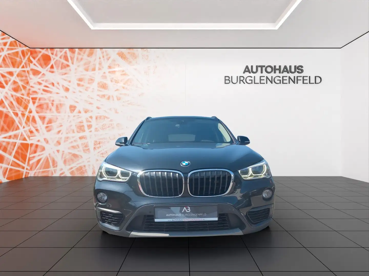 BMW X1 Baureihe X1 xDrive 20 d Schwarz - 2